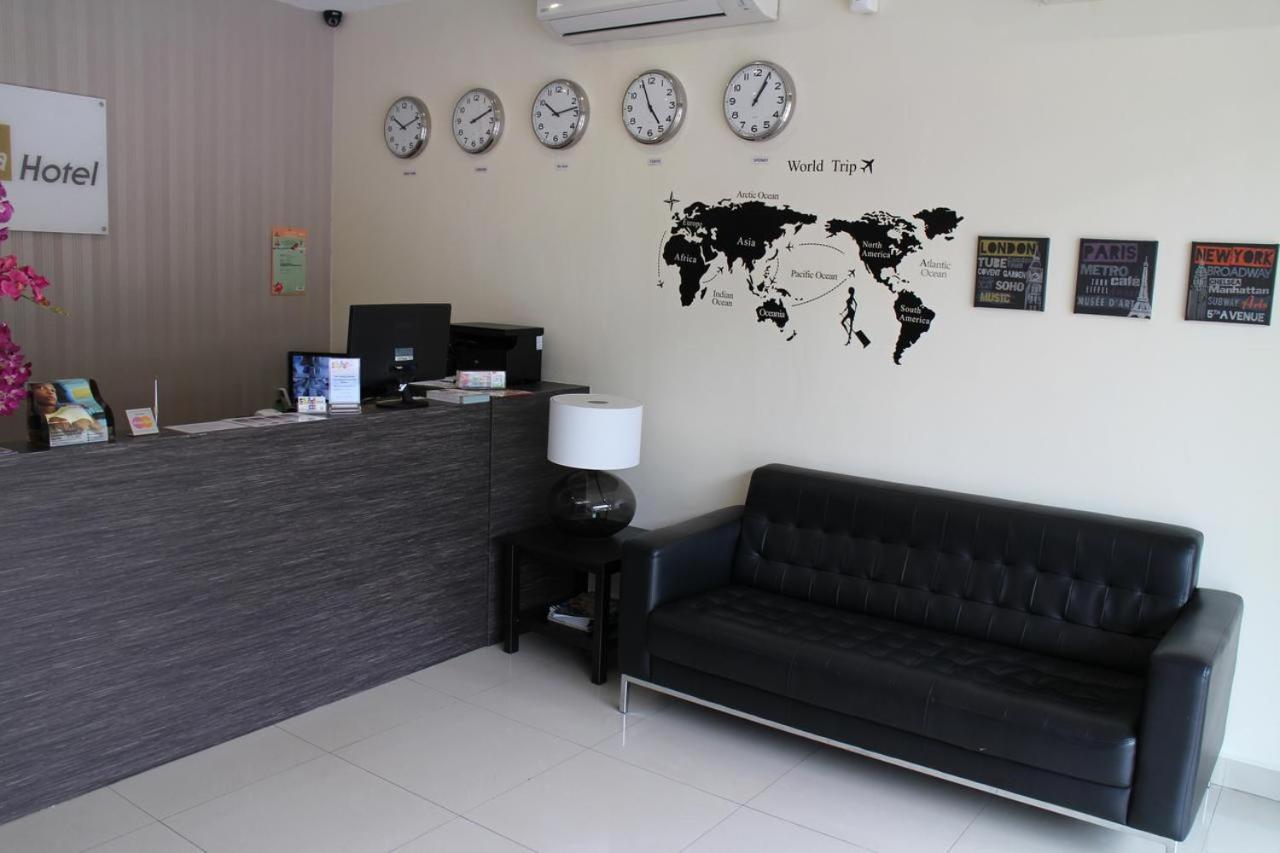 Hotel Zamburger Kota Damansara Buitenkant foto
