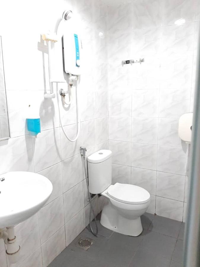 Hotel Zamburger Kota Damansara Buitenkant foto