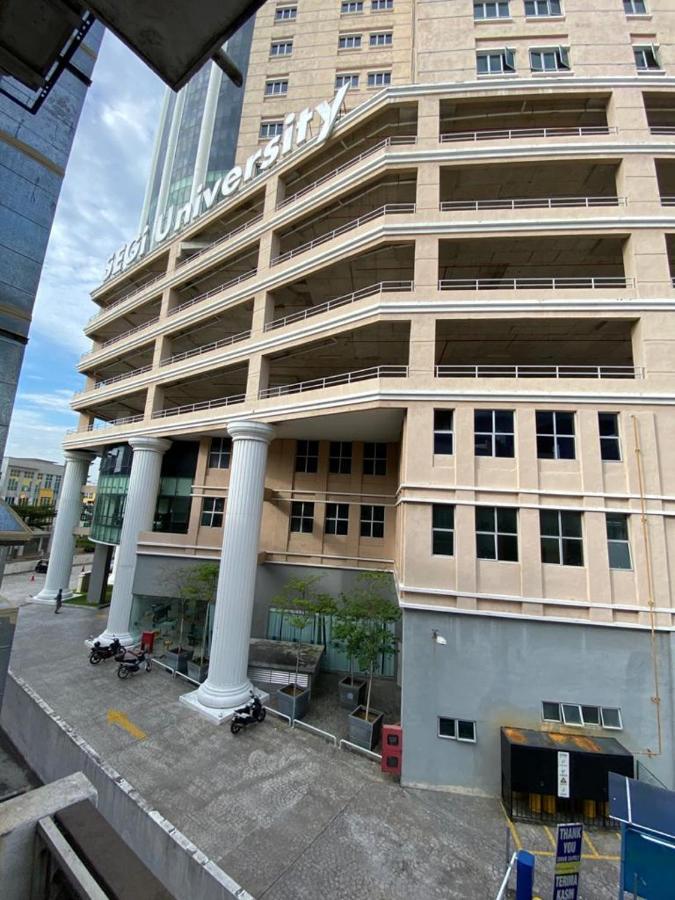 Hotel Zamburger Kota Damansara Buitenkant foto